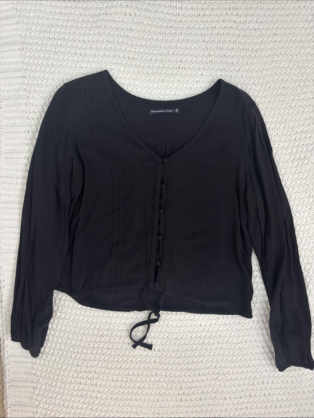 Abercrombie & Fitch Black Button-Front Tie Hem Long-Sleeve Top V neck